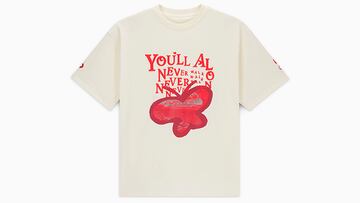 Camiseta Converse x Liverpool.