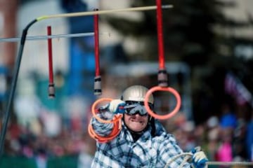 Este fin de semana se ha desarrollado en la calles de Leadville, Colorado; la 68 edición de la carrera anual de Skijoring 