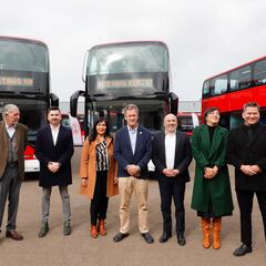 Así son las increíbles micros de dos pisos que llegan a Santiago: cómo funcionan y estos serán sus recorridos