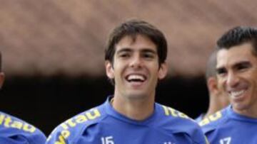 <b>DESMENTIDO.</b> El Chelsea ha desmentido a través de un comunicado que no ha realizado ninguna oferta por el jugador brasileño del Milán, Kaká.