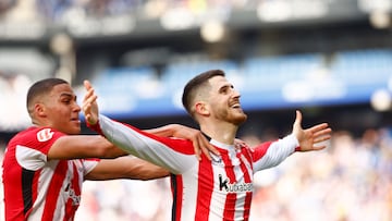 CORNELLÀ DE LLOBREGAT (BARCELONA), 16/02/2025.- El centrocampista del Athletic de Bilbao Oihan Sancet celebra su gol contra el RCD Espanyol, durante el partido de la jornada 24 de LaLiga EA Sports entre el Espanyol y el Athletic Club, este domingo en el estadio RCDE Stadium de Cornellà de Llobregat (Barcelona). EFE/ Quique García
