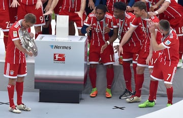 El Bayern Múnich celebró la conquista de su 27º título de la Bundesliga.