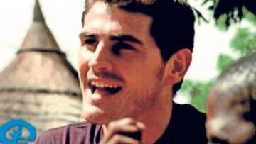 Iker graba un anuncio contra la violencia infantil en Mali