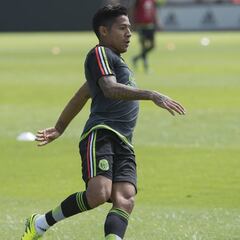 Javier Aquino se lesiona en el calentamiento de Tigres y sería duda contra Estados Unidos