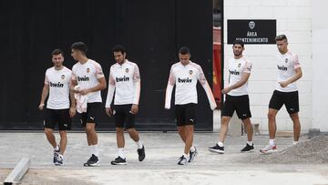 Gayà, Ferran, Parejo, Rodrigo, Guedes y Paulista.