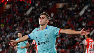 ALMERÍA (ANDALUCÍA), 16/05/2024.- El jugador del Barcelona Fermín celebra un gol ante el Almería este jueves, durante un partido de la jornada 36 de LaLiga EA Sports en el Power Horse Stadium de Almería (Andalucía). EFE/ Carlos Barba