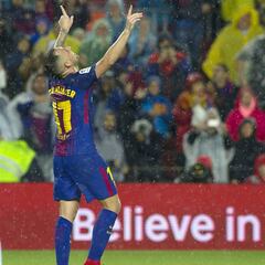 Alcácer necesita 322' menos que Suárez para marcar cada gol