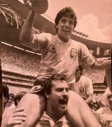 Muere el hombre que llevó en volandas a ‘Dios’