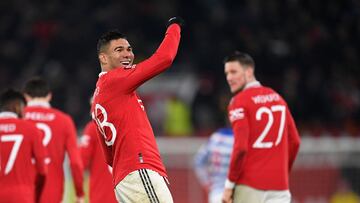 Casemiro, jugador del Manchester United, celebra un gol.