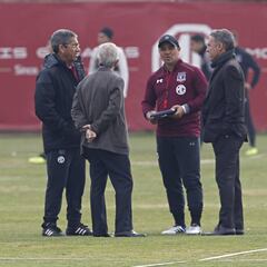 Espina prepara informe sobre Tapia para el directorio de ByN