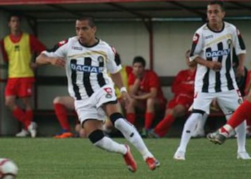Pese a no jugar partidos oficiales, Fabián Orellana anotó cuatro goles por Udinese en partidos de pretemporada.