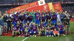 Los jugadores del Barcelona celebraron as&iacute; la consecuci&oacute;n de la Copa.