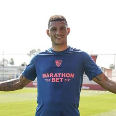 Diego Carlos, 100 partidos: "Me quedo con la chilena de la 6ª"