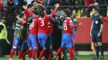 Chile no la ha tenido f&aacute;cil en este Mundial. Ya enfrent&oacute; a un ex campe&oacute;n (Nigeria ha ganado cuatro veces), y ahora va ante M&eacute;xico, que ha alzado el t&iacute;tulo en dos oportunidades. 