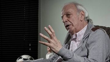 Menotti: "Es irrespetuoso hablar de DT's, hay uno con contrato"