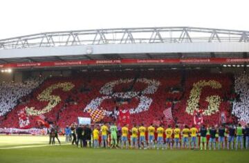 Steven Gerrard deja el Liverpool tras 17 años defendiendo la misma camiseta. Anfield se vistió de gala para hacer inolvidable su despedida.