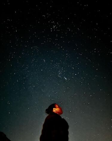 Cristiano Ronaldo y su novia, Georgina Rodríguez han realizad días atrás una romántica escapada al al desierto de Arabia Saudí. El complejo donde se han hospedado se llama Banyan Tree AlUla siendo uno de los destinos turísticos de Arabia Saudí más solicitados por personas de alto standing, ya que el precio por noche para dos personas oscina entre los 5.000 y los 10.000 euros.