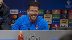 Simeone, durante la rueda de prensa en Old Trafford.