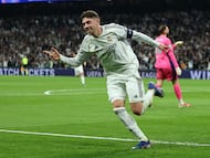 Soccer Football - UEFA Champions League - Round of 16 - First Leg - Real Madrid v Manchester City - Santiago Bernabeu, Madrid, Spain - March 11, 2026 Real Madrid's Federico Valverde celebrates scoring their first goal REUTERS/Violeta Santos Moura