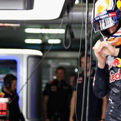 Verstappen sufrió un mareo por deshidratación tras los Libres 1