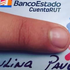 ¿Qué tengo que hacer si he recibido una tarjeta CuentaRUT con el nombre en plástico?
