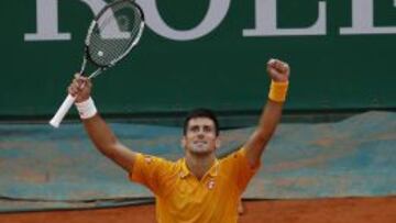 Novak Djokovic celebra su nuevo título.