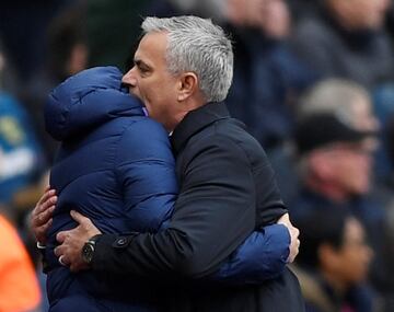 El técnico portugués celebra efusivamente el gol de Son Heung-min. El primer tanto del Tottenham con Mourinho de técnico.