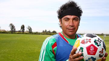 Hugo Sánchez en un entrenamiento de la Selección Mexicana.