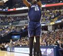 Al Jefferson devuelve a Michael Jordan a los playoffs
