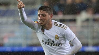 Casemiro y Valverde contra Messi