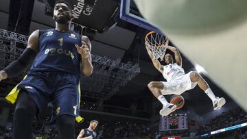 02/03/18
 PARTIDO DE BALONCESTO EUROLIGA
 REAL MADRID FENERBAHCE DOGUS ESTANBUL
 JASON THOMPSON
 ANTHONY RANDOLPH 
 
 
 
 
 
 
 
 