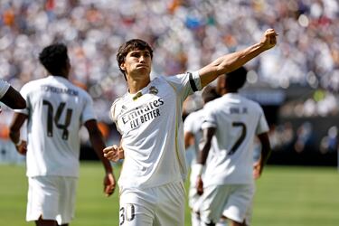 Gran envío de Arda Güler que encuentra a Gonzalo, que con un remate sutil tras un magnífico desmarque logra superar a Kobel. Es su 4º gol en este Mundial de Clubes.