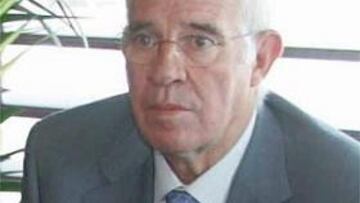 <b>CONFIANZA.</B> Luis Aragonés no ha perdido la confianza en Raúl, que tiene un puesto asegurado en la selección.