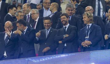 Palco. Josep maría Bartomeu, Andrea Agnelli y Pavel Nedved.