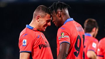 Duván Zapata fue uno de los destacados en la victoria de Atalanta frente al Napoli de David Ospina. El equipo del sur de Italia perdió el liderato