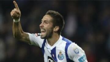 El Oporto, más líder tras vencer al Pacos de Ferreira