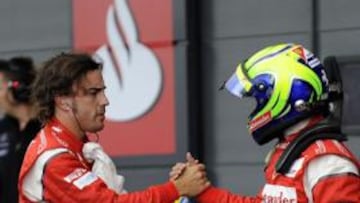 <b>MEJORA. </b>Ferrari colocó a sus pilotos tercero y cuarto en parrilla.