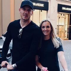 Raptan y amenazan con un machete a Olsen, portero del Everton