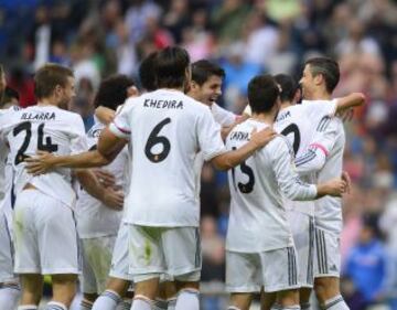 Los jugadores madridistas celebran el 1-0 de Di María.