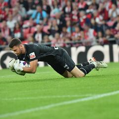 Así está la lucha por el Zamora: qué necesitan Unai Simón, Ter Stegen o Álex Remiro para ganarlo