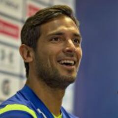 Roque Santa Cruz se va cedido un año al Málaga