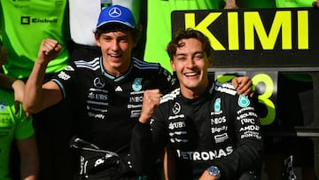 Antonelli y Russell, pilotos de Mercedes.