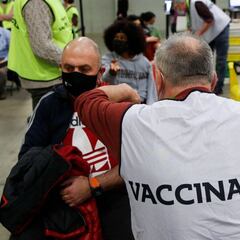 What are the side effects of the third dose of Moderna and Pfizer vaccines?