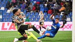 Soccer Football - Serie A - U.S. Sassuolo v Juventus - Mapei Stadium - Citta del Tricolore, Reggio Emilia, Italy - September 23, 2023 Juventus' Weston McKennie in action as U.S. Sassuolo's Matias Vina scores an own goal and Juventus' first REUTERS/Alberto Lingria