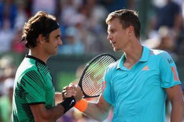Federer, Nadal remain on course for Miami final meeting