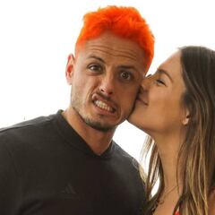 'Chicharito' recibe amorosa felicitación de su esposa, Sarah Kohan