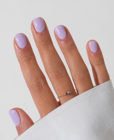 Los colores de uñas cortas que se pondrán de moda para finales de abril 2026
