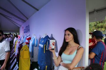 Las bellezas que vieron el Madrid - Barcelona en Miami