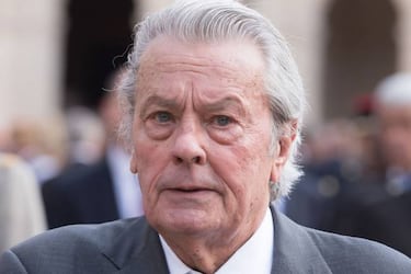 Operan de urgencia del corazón al actor Alain Delon