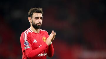 Manchester (United Kingdom), 03/11/2024.- Bruno Fernandes of Manchester United reacts after the English Premier League soccer match between Manchester United and Chelsea FC, in Manchester, Britain, 03 November 2024. (Reino Unido) EFE/EPA/ADAM VAUGHAN